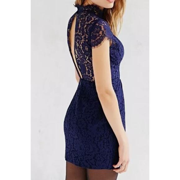 Keepsake Dress Mini Short Elegant Navy Lace Sheath Cocktail Sheath Large - Picture 1 of 12